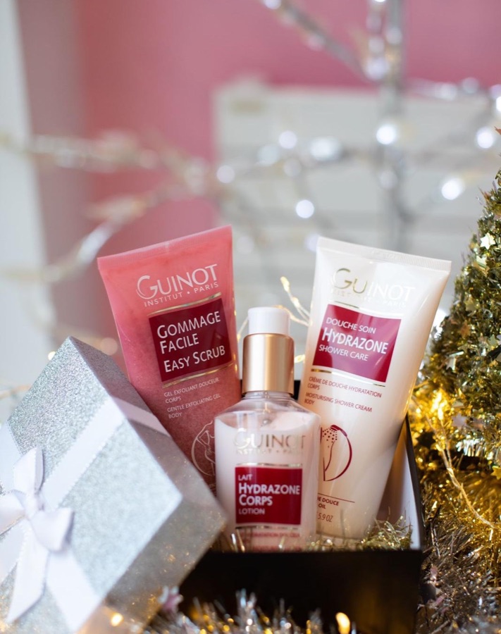 Un coffret Guinot : gommage, lait corps et douche soin Hydrazone